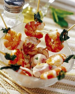 BROCHETAS DE POLLO Y LANGOSTINOS