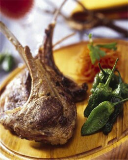 CORDERO CON PIMIENTOS DE PADRÓN