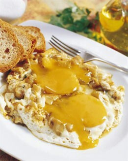HUEVOS ESTRELLADOS CON BERENJENAS