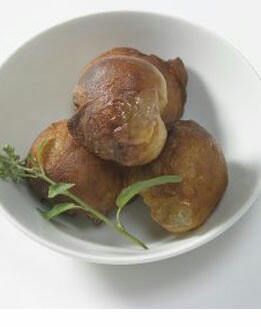 BUÑUELOS DE VIENTO CON CABELLO DE ÁNGEL