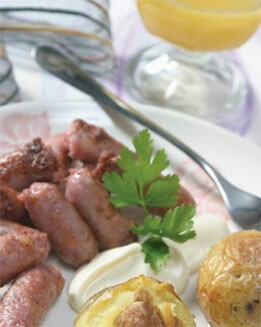 SALCHICHAS CON PATITAS ASADAS