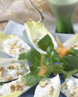 ENDIBIAS A LA CREMA CON NUECES