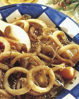 CALAMARES SALTEADOS CON BROTES DE SOJA