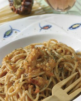 ESPAGUETI INTEGRALES CON SALSA ROMESCO