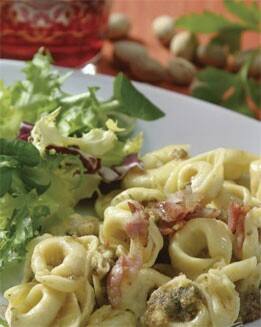 ENSALADA DE TORTELLINI  CON SALSA DE PISTACHOS