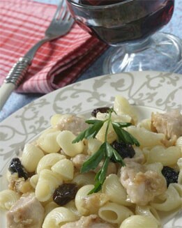 RAGOUT DE AVE CON CONCHAS DE PASTA