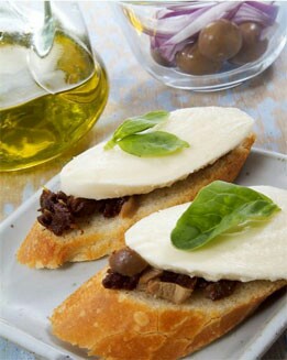 COSTRINI DE MOZZARELLA Y TOMATES SECOS