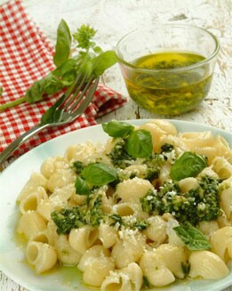 CARACOLAS CON SALSA PESTO