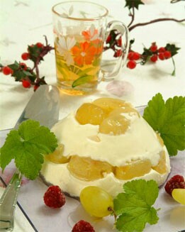 GELATINA DE QUESO CON UVAS