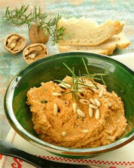 CREMA DE NUECES Y PIMIENTOS