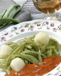 JUDÍAS VERDES AL VAPOR CON SALSA DE TOMATE
