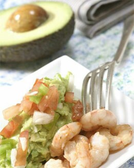 CREMA DE AGUACATE CON GAMBAS