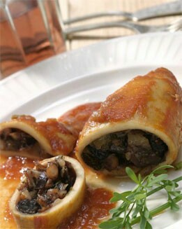 CALAMAR RELLENO EN SALSA DE TOMATE