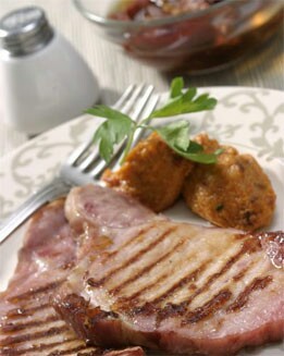 LOMO DE SAJONIA  CON SALSA ROMESCO