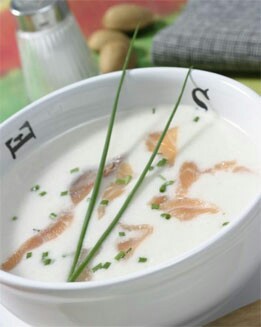 AJOBLANCO CON TARTAR DE SALMÓN