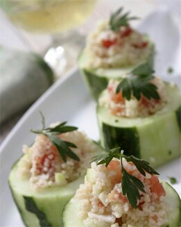 PEPINOS RELLENOS DE CUSCÚS VEGETAL