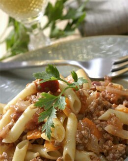 MACARRONES A LA BOLOÑESA (NOVA - TRADICIONAL)