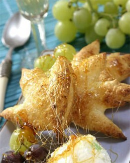 HOJALDRADOS CON UVAS CARAMELIZADAS