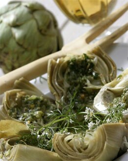 ALCACHOFAS AL VAPOR CON SALSA VERDE