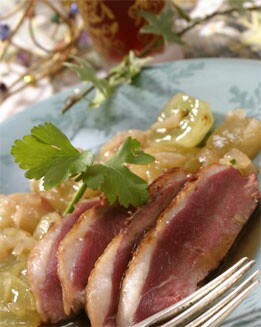 MAGRETS DE PATO EN SALSA DE  UVAS