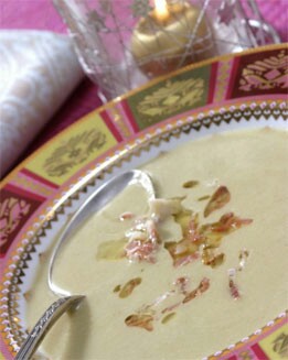 CREMA DE ALCACHOFAS CON JAMÓN AL AZAFRÁN