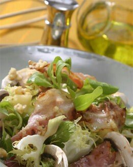 ENSALADA DE SETAS CON VINAGRETA DE AVELLANAS