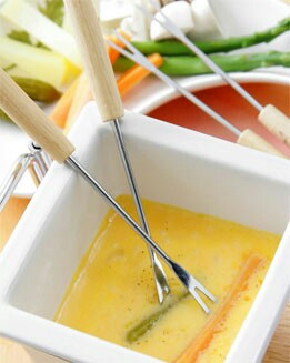 FONDUE DE QUESO CON VERDURAS AL VAPOR