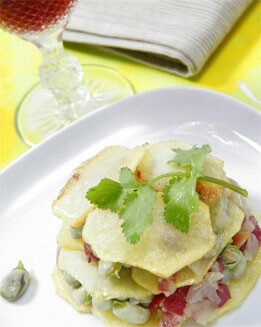 MILHOJAS  DE PATATA  CON HABAS SALTEADAS