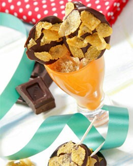 PIRULETAS DE CHOCOLATE Y COPOS DE MAÍZ