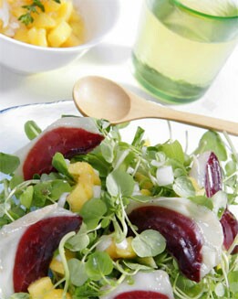 ENSALADA DE BERROS, MELOCOTÓN Y JAMÓN DE PATO