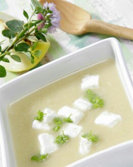 CREMA DE CALABACÍN CON QUESO DE CABRA