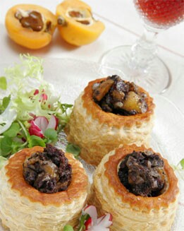HOJALDRES DE MORCILLA Y NISPERO