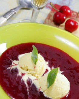 SOPA HELADA CEREZAS