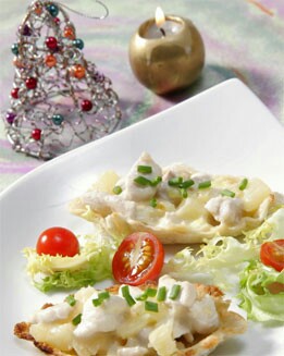 CANAPÉS DE PAVO Y PIÑA