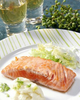 SALMÓN A LA PLANCHA CON PURÉ DE VERDURAS
