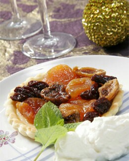 TARTALETAS  CON FRUTA Y NATA MONTADA