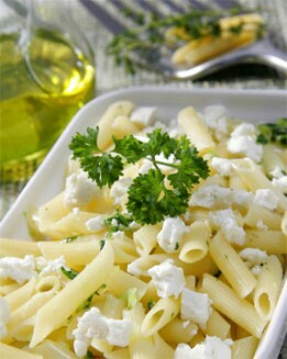 MACARRONES CON ACEITE AROMÁTICO Y QUESO