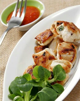 NOUGGETS DE POLLO CON SALSA BARBACOA