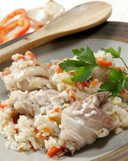 POLLO GUISADO CON ARROZ