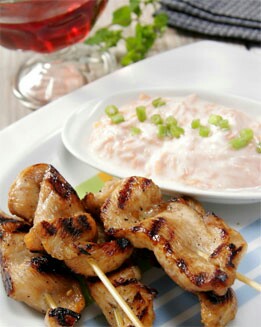 BROCHETA DE POLLO CON SALSA DE SOJA