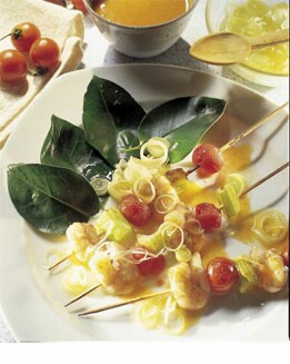 BROCHETAS DE LANGOSTINOS AL CURRY