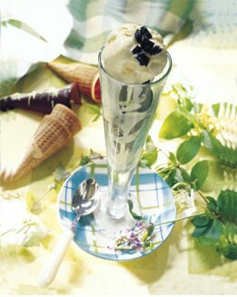 CONOS Y CESTAS DE CHOCOLATE CON HELADO