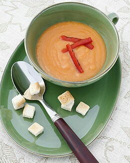 SOPA DE PIMIENTOS Y TOMATES ASADOS