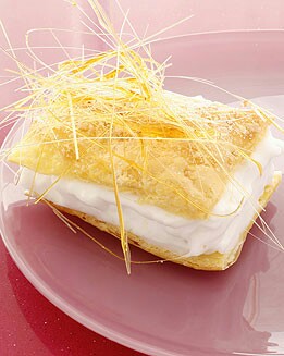 HOJALDRE DE NATA CON HILOS DE AZÚCAR
