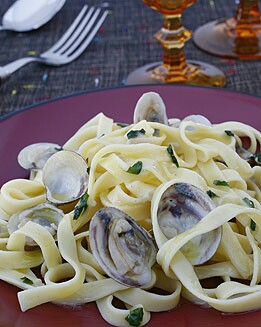 LINGÜINI CON ALMEJAS