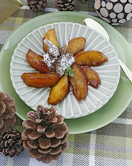 MANZANAS CARAMELIZADAS CON CANELA CRUJIENTE