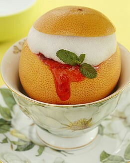 CREMA DE POMELO CON SIROPE DE FRESA
