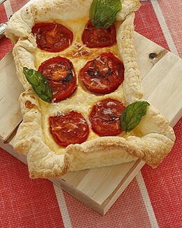 PASTEL DE RICOTA, TOMATE Y ALBAHACA
