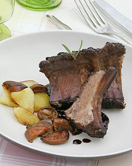 COSTILLAS CON NÍSCALOS