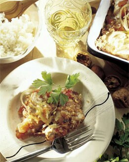 ATÚN CON NUECES ENCEBOLLADAS